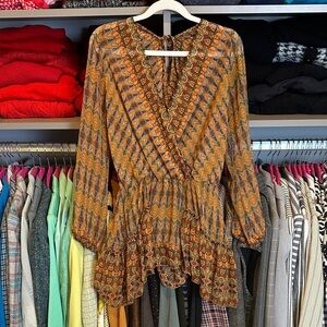 Adrianne orange/blue print long sleeve elastic waistband back tie blouse size S